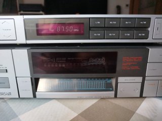 Akai AM-U3 Amplificador y Sintonizador AT-A2L