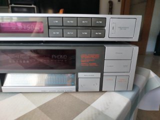 Akai AM-U3 Amplificador y Sintonizador AT-A2L