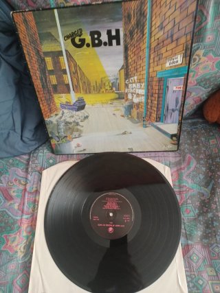 LP G.B.H. City Baby Attacked By Rats