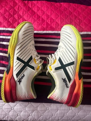 Zapatillas Padel Munich Blancas y Amarillas