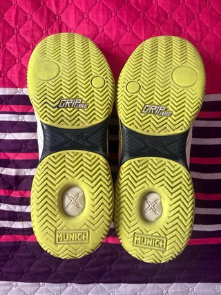 Zapatillas Padel Munich Blancas y Amarillas