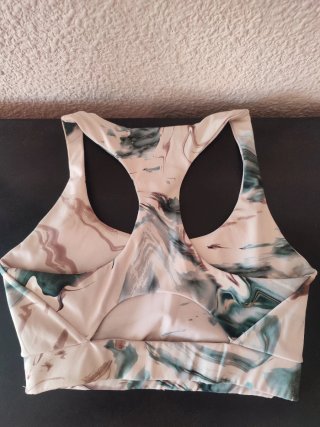 Top deportivo Stradivarius estampado