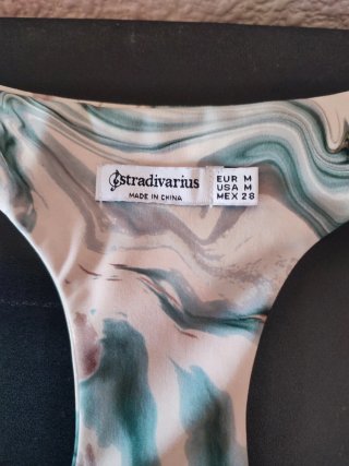 Top deportivo Stradivarius estampado
