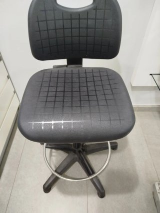2 Taburetes altos de oficina negro