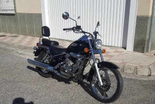 Suzuki Intruder 250CL Negra
