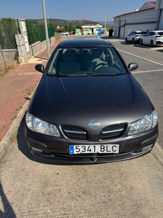 Nissan Almera 2001