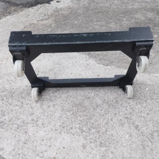 Carro metálico con ruedas 61x41x19cm