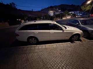 Mercedes-Benz W211 2003