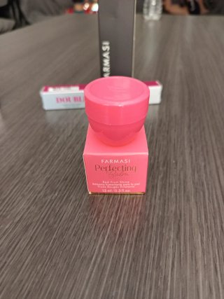 Farmasi Perfecting Balm Red Fruit Shine