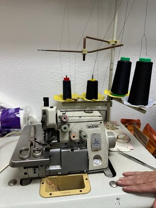 Máquina de coser Remalladora Brother