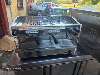 Cafetera Profesional La Cimbali M27 RE