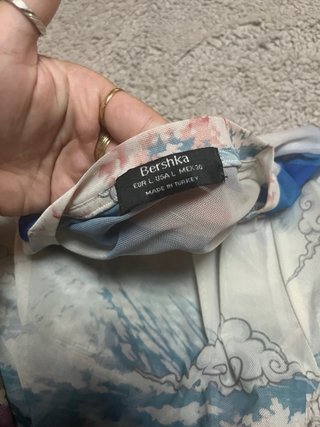Camiseta Bershka transparente coche japonés