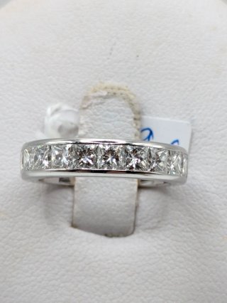 Anillo Suárez 18K Diamantes Princesa