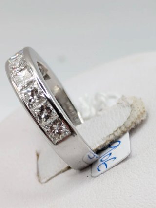 Anillo Suárez 18K Diamantes Princesa