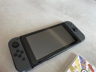 Nintendo Switch + 3 Juegos + Funda de transporte