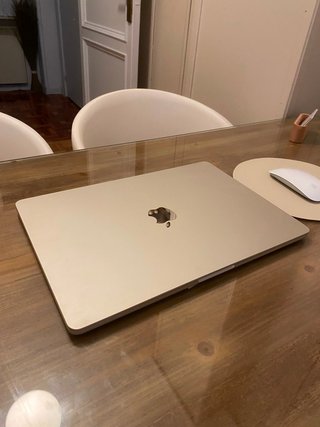 MacBook Air 16 GB - 15 pulgadas + Magic Mouse