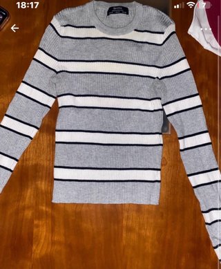 Jersey Bershka rayas gris y blanco Talla S