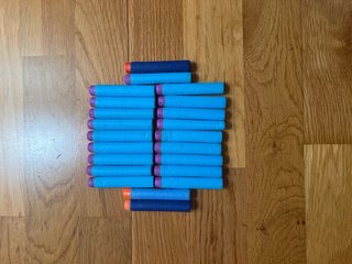 Lote Nerf: Pistola, 2 Cargadores y 22 balas
