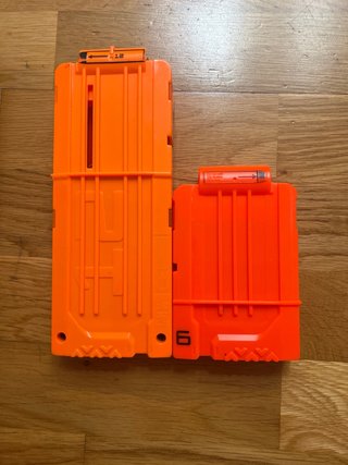 Lote Nerf: Pistola, 2 Cargadores y 22 balas