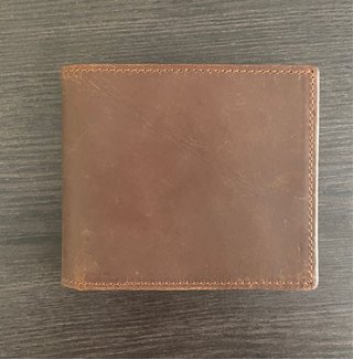 Cartera de piel marrón