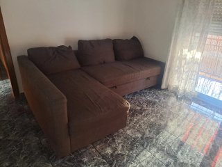 Comedor entero, madera, sofá  y mesa con sillas