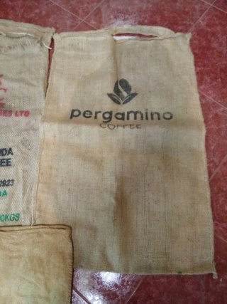 Sacos de yute antiguos (varios)