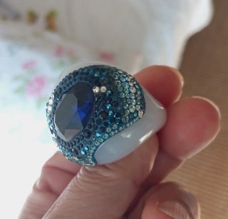 Impactante anillo Swarovski Ying-Yang Talla 56