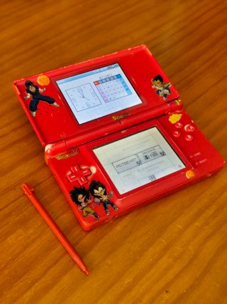 Nintendo DS Lite Roja Dragon Ball