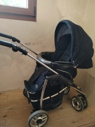 Cochecito de bebé y capazo