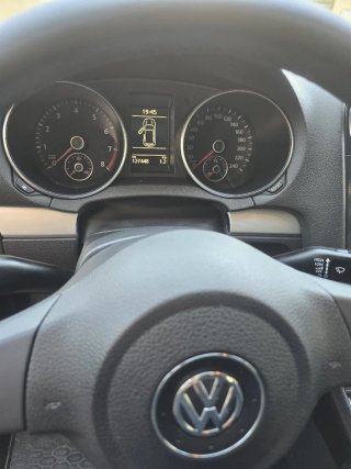 Volkswagen Golf VI 6