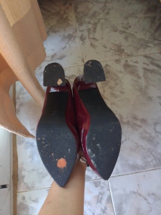 Tacones burdeos charol