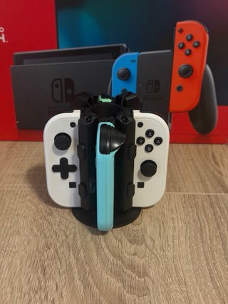 Nintendo Switch + 4 Joy-Con + Base Carga