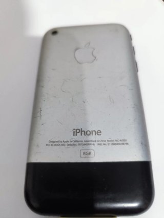 iPhone 1ª Geneneracion Plata. Apple.