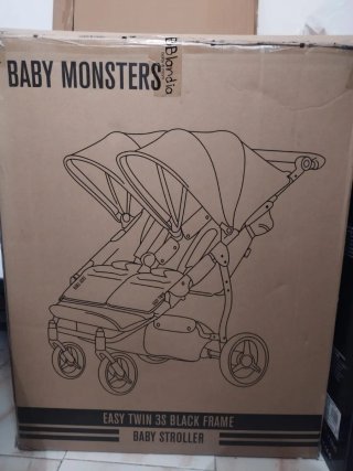 Carro gemelar BABy Monsters. Incluye capazos.
