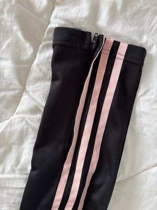 Pantalón chándal Adidas negro y rosa