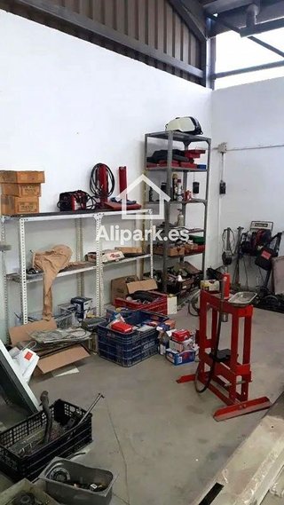 Nave industrial en venta en Ciudad de Asís en Alicante