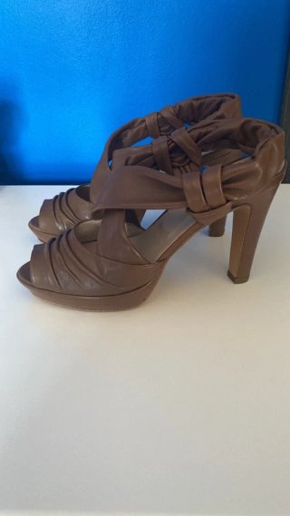 Zapatos de tacón Mascaró marrones