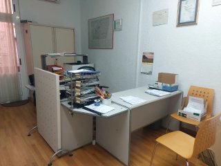 Mesa de oficina en L