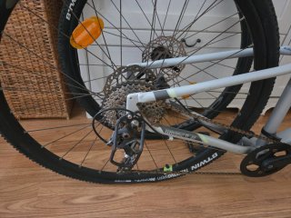 Bicicleta BTWIN Riverside 900 Gris