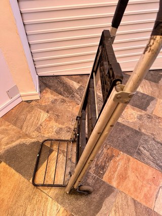 Escalera 3 peldaños con carretilla