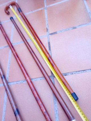 Lote de 4 bastones de madera
