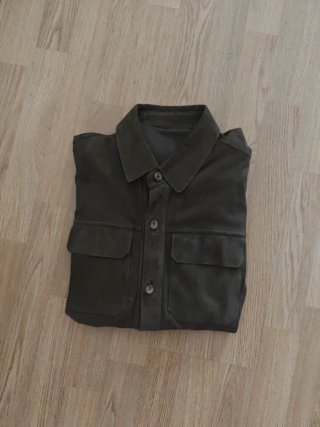 Sobrecamisa verde piel Massimo Dutti