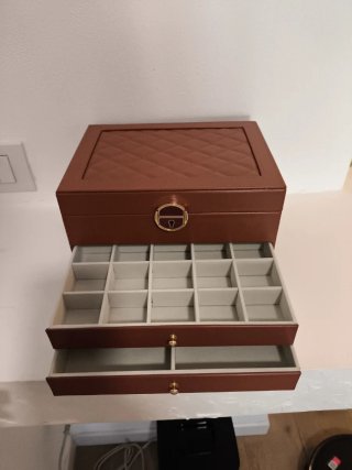 Portagioie grande marrone con dettagli oro
