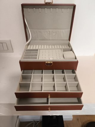 Portagioie grande marrone con dettagli oro