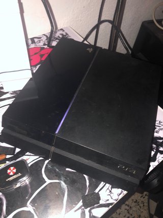Consola PS4 Negra + Juegos y Accesorios