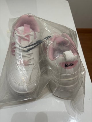 Zapatillas Bershka blancas y rosas talla 40