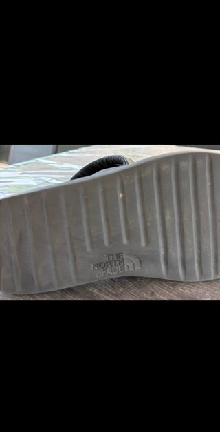 Chanclas The North Face Negras y Grises