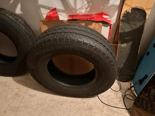 Neumáticos Continental 225/75 R16 CP
