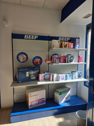 Mobiliario Tienda Informática conjunto completo