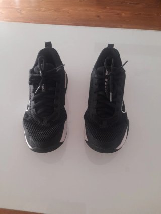Zapatillas Nike Air Max Alpha Negras y blancas n39